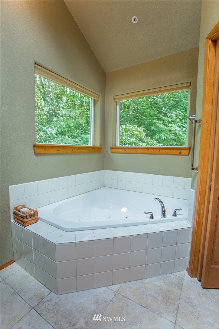 1036 Lake Samish Road Bellingham, WA 98229 - Photo 19 of 25 Gallery Image 19