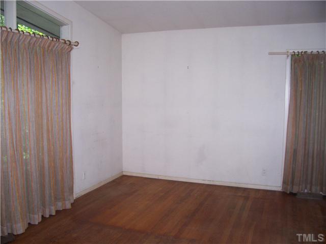 1216 Woodburn Road Durham, NC 27705 - Photo 8 of 13 Gallery Image 8