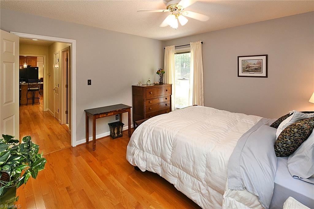 5650 Farmstead Road Pfafftown, NC 27040 - Photo 11 of 25 Gallery Image 11