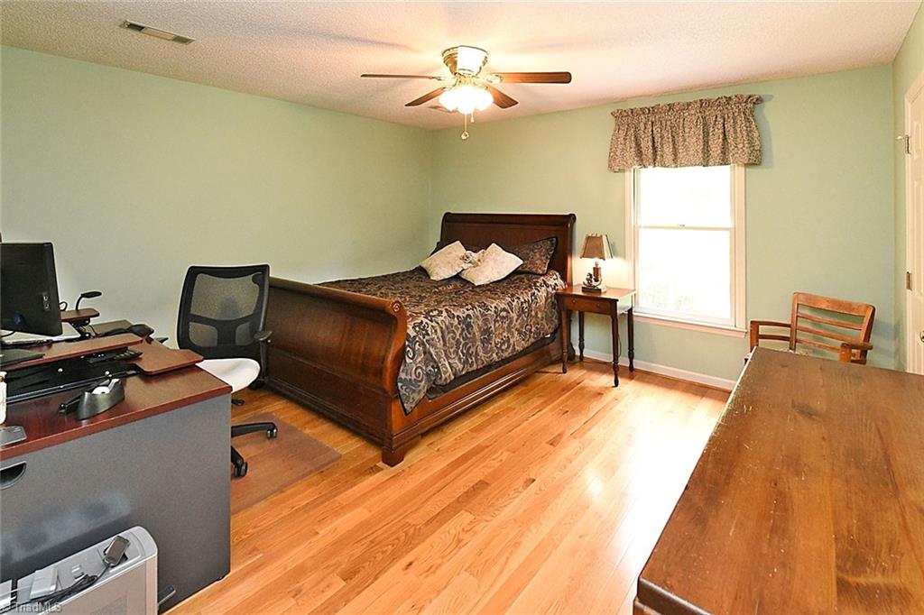 5650 Farmstead Road Pfafftown, NC 27040 - Photo 17 of 25 Gallery Image 17