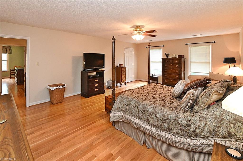 5650 Farmstead Road Pfafftown, NC 27040 - Photo 18 of 25 Gallery Image 18