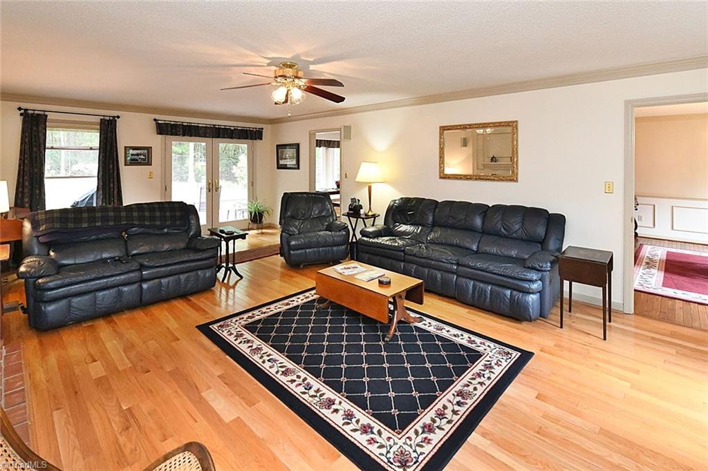 5650 Farmstead Road Pfafftown, NC 27040 - Photo 6 of 25 Gallery Image 6