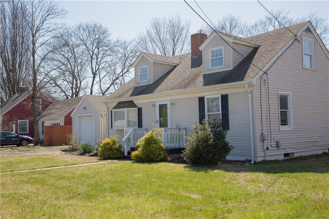 31 Willow Road Smithfield, RI 02828 - Photo 3 of 40