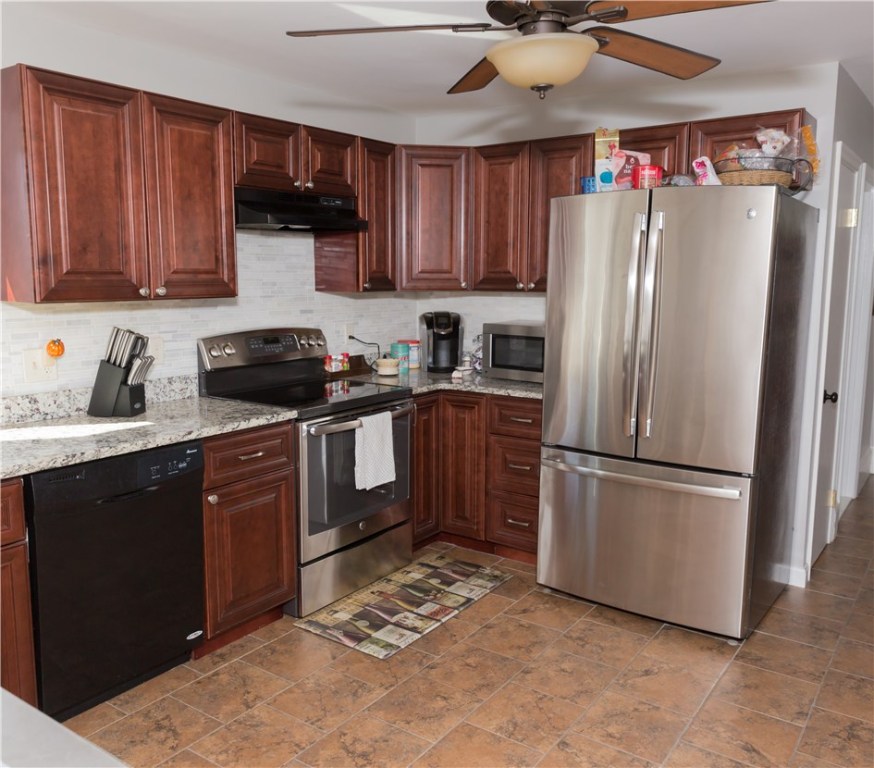 31 Willow Road Smithfield, RI 02828 - Photo 7 of 40