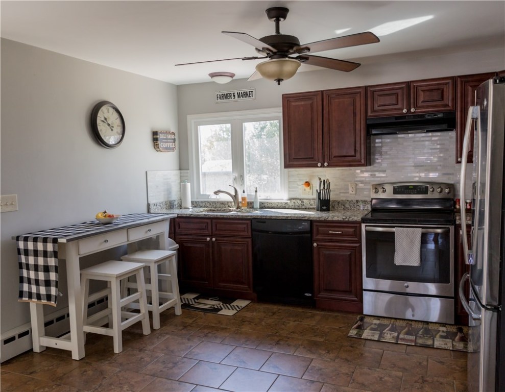 31 Willow Road Smithfield, RI 02828 - Photo 8 of 40