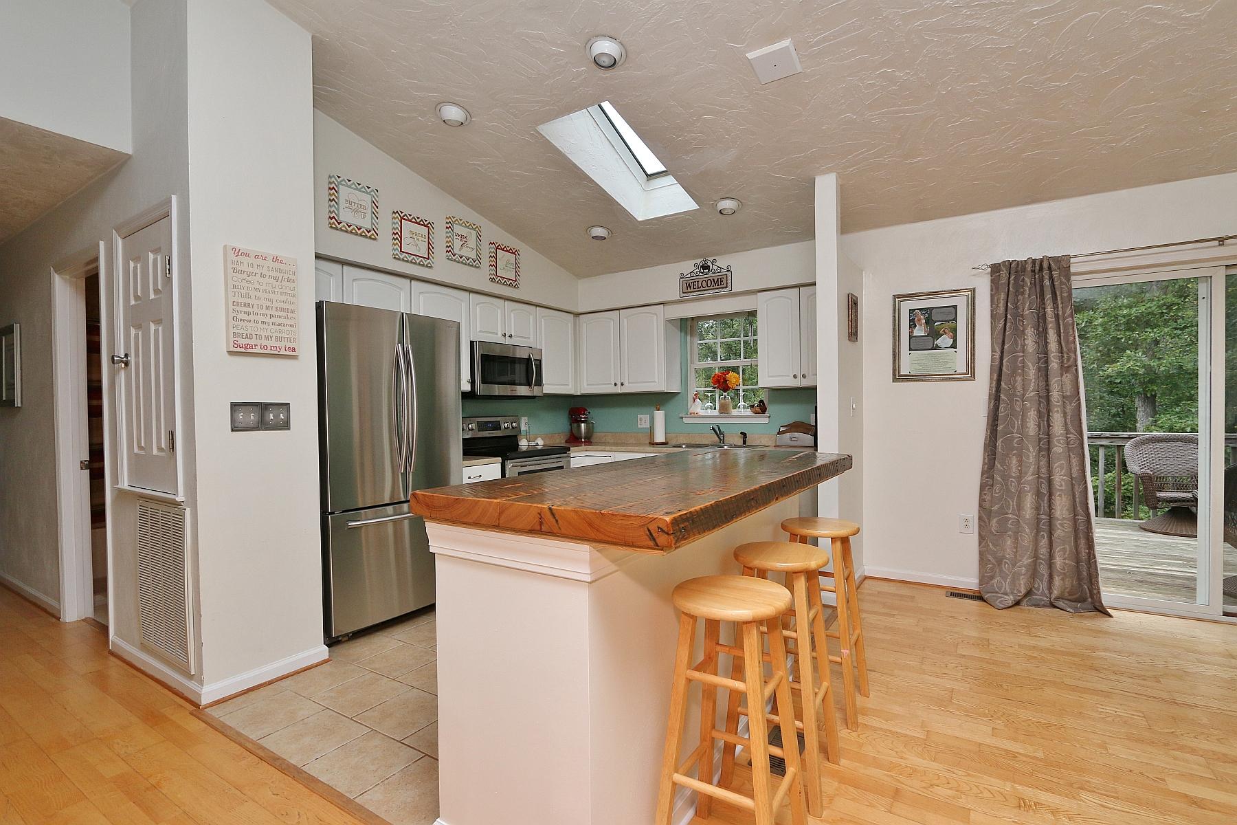 160 Mt Airy Road Hardy, VA 24101 - Photo 17 of 46 Kitchen