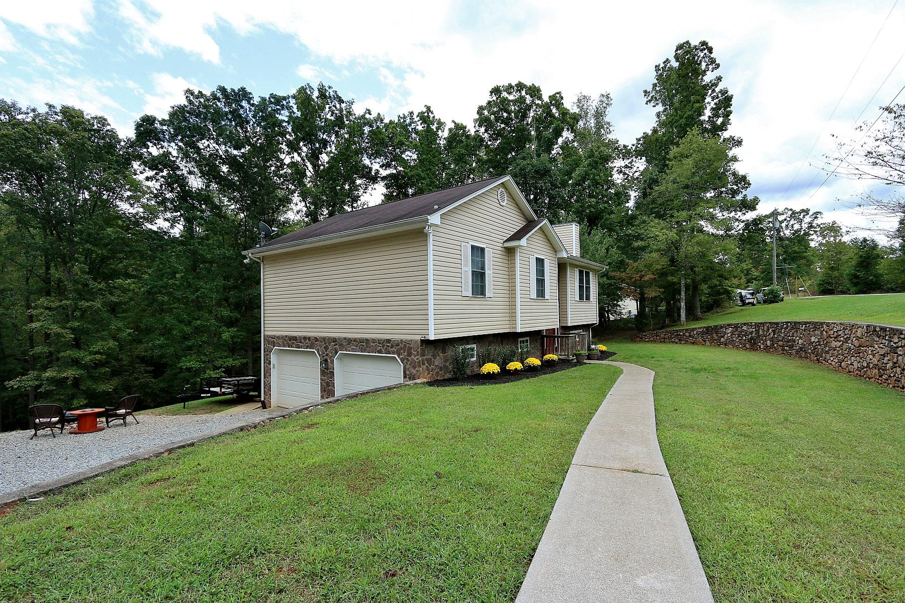 160 Mt Airy Road Hardy, VA 24101 - Photo 5 of 46 Side View