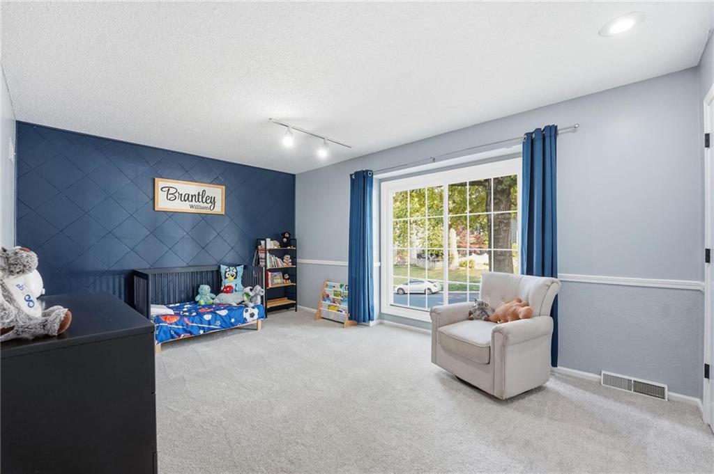 7514 Caenen Lake Road Lenexa, KS 66216 - Photo 18 of 39