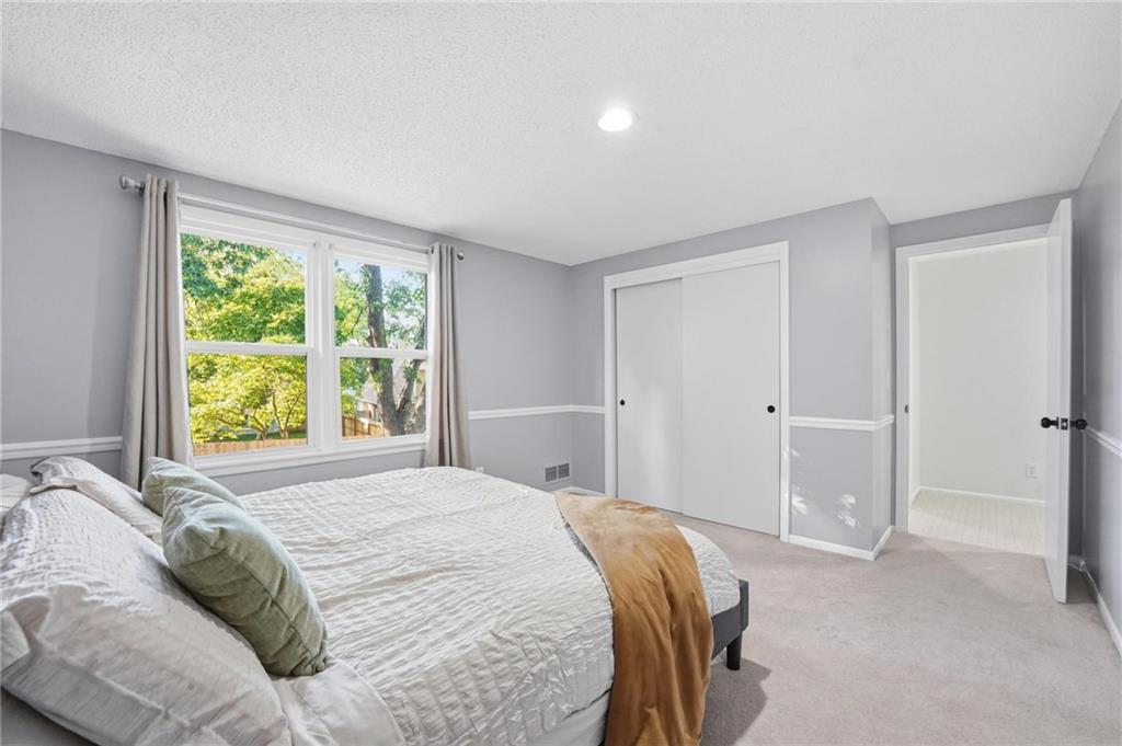 7514 Caenen Lake Road Lenexa, KS 66216 - Photo 25 of 39