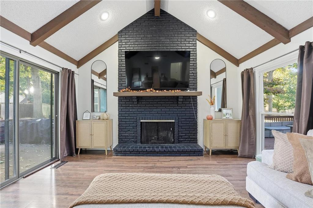 7514 Caenen Lake Road Lenexa, KS 66216 - Photo 3 of 39