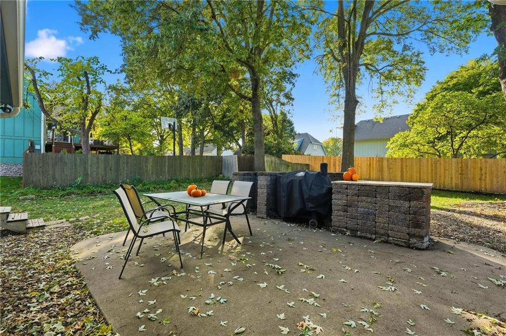 7514 Caenen Lake Road Lenexa, KS 66216 - Photo 32 of 39