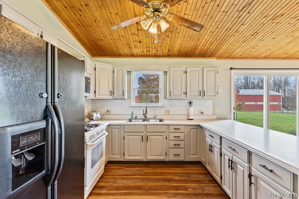 7340 Nickleplate Road Muir, MI 48860 - Photo 15 of 54