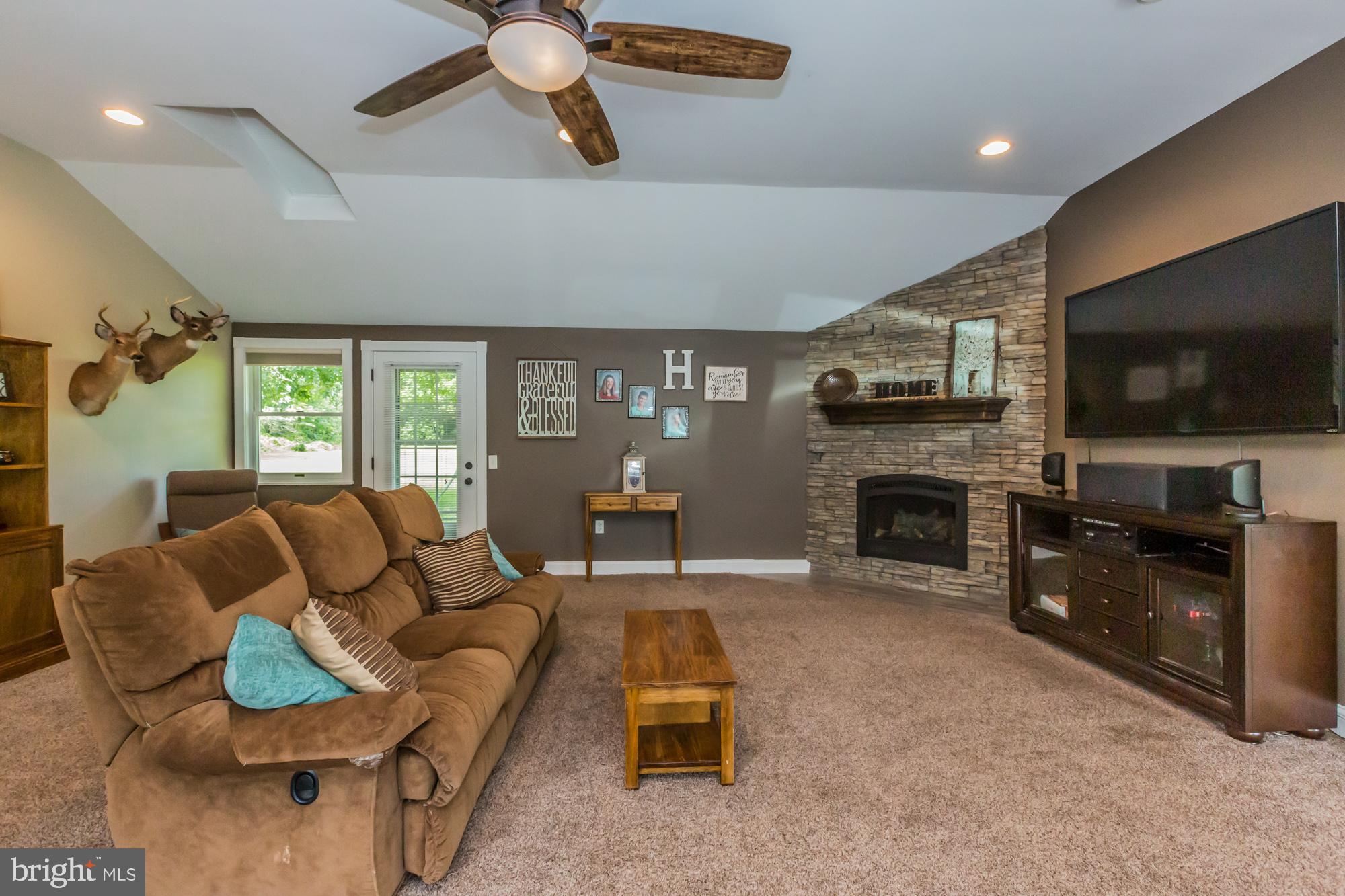 2075 Store Road Harleysville, PA 19438 - Photo 9 of 60 Main Living Area