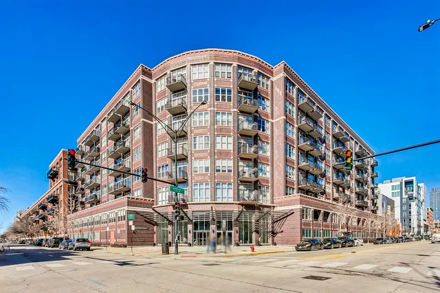 $350,000 | 1000 West Adams Street, Unit 815, Chicago, IL 60607