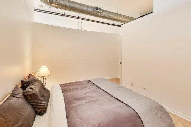 $350,000 | 1000 West Adams Street, Unit 815, Chicago, IL 60607