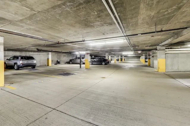 $350,000 | 1000 West Adams Street, Unit 815, Chicago, IL 60607