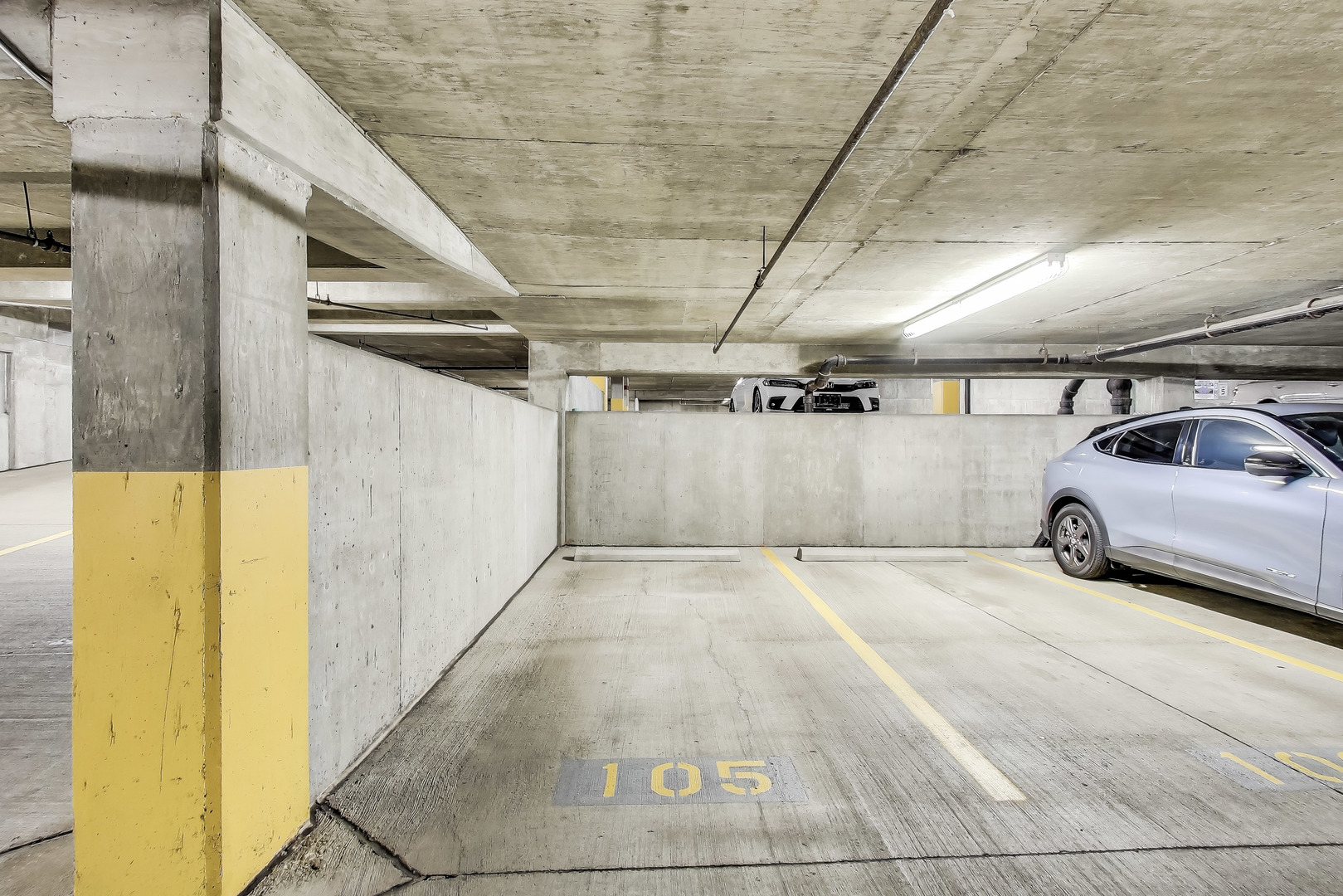 1000 West Adams Street, Unit 815 Chicago, IL 60607 - Photo 34 of 40 a view of parking garage