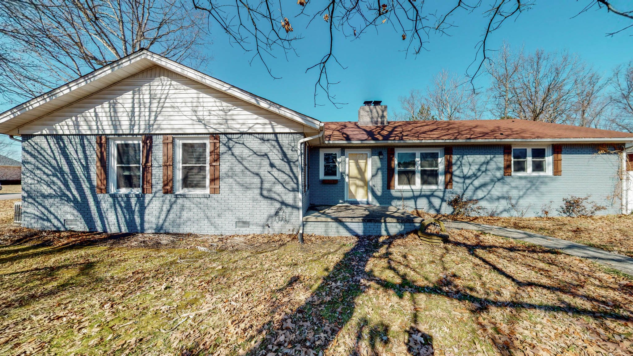 241 Hunt Creek Road Manchester, TN 37355 - Photo 1 of 33 a front view of a house with a yard