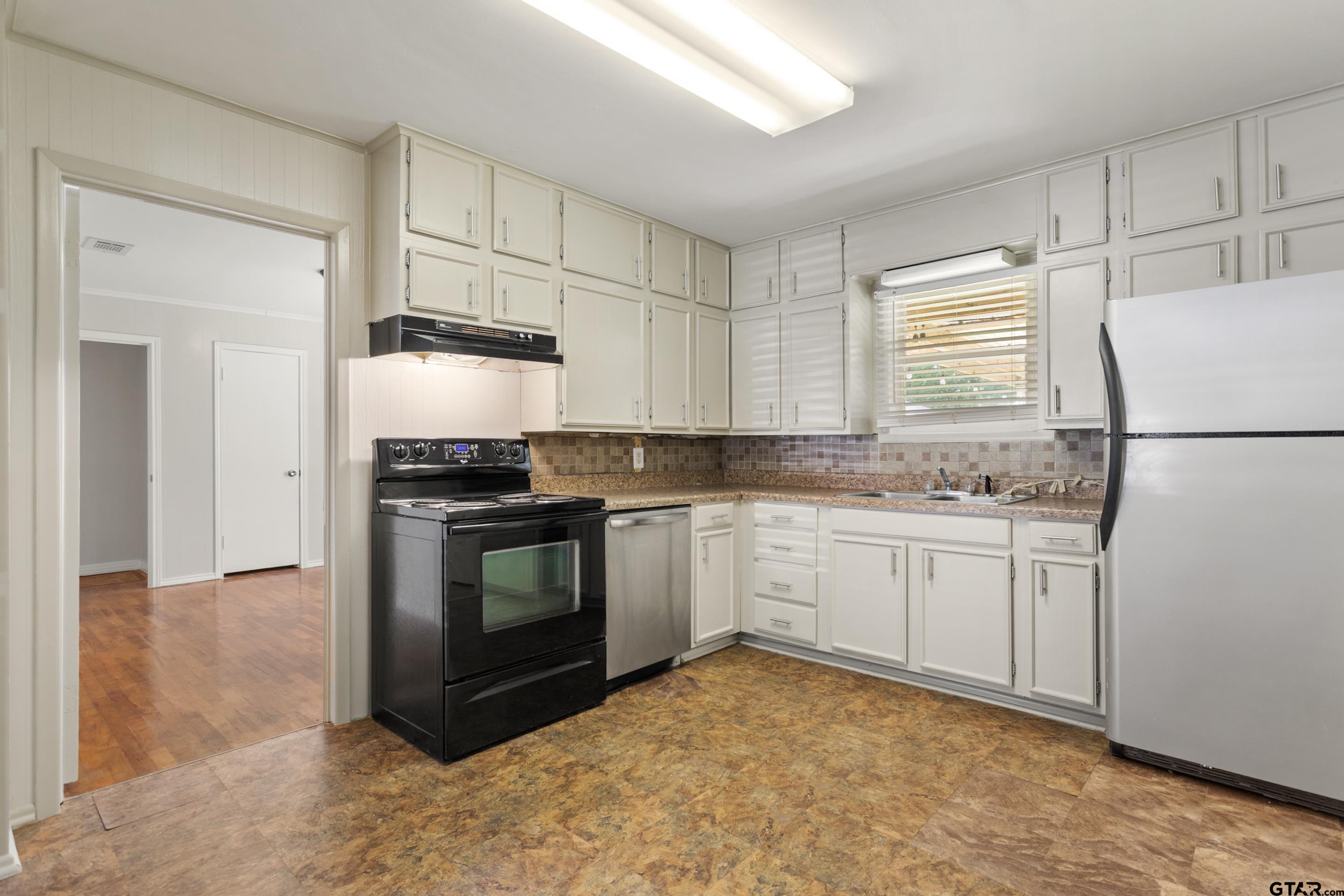 1709 South Baxter Avenue Tyler, TX 75701 - Photo 14 of 29