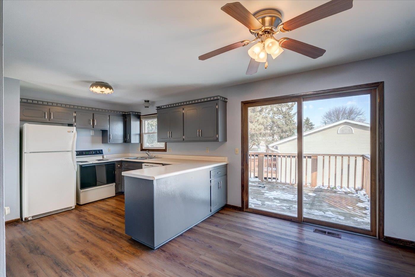 604 East Oak Street Cottage Grove, WI 53527 - Photo 12 of 72