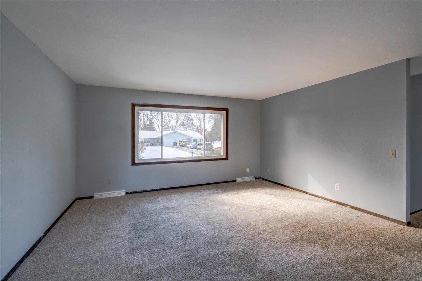 604 East Oak Street Cottage Grove, WI 53527 - Photo 8 of 72