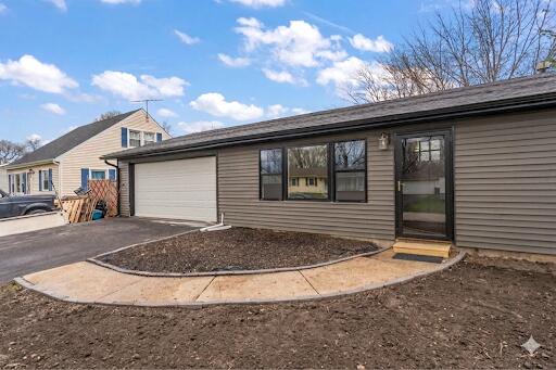 611 Old Forge Road Valparaiso, IN 46385 - Photo 2 of 17 512x341