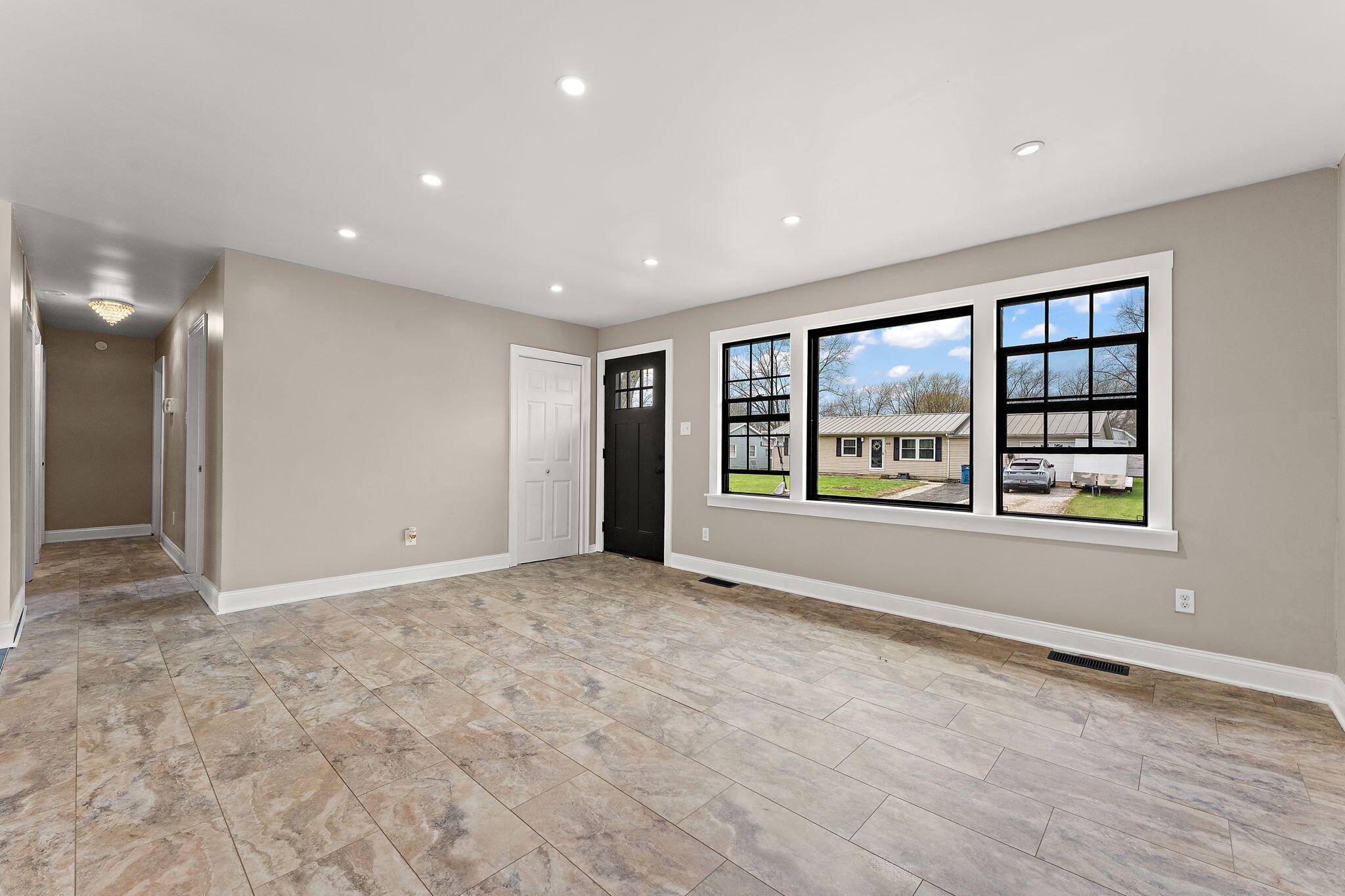 611 Old Forge Road Valparaiso, IN 46385 - Photo 5 of 17 2048x1365