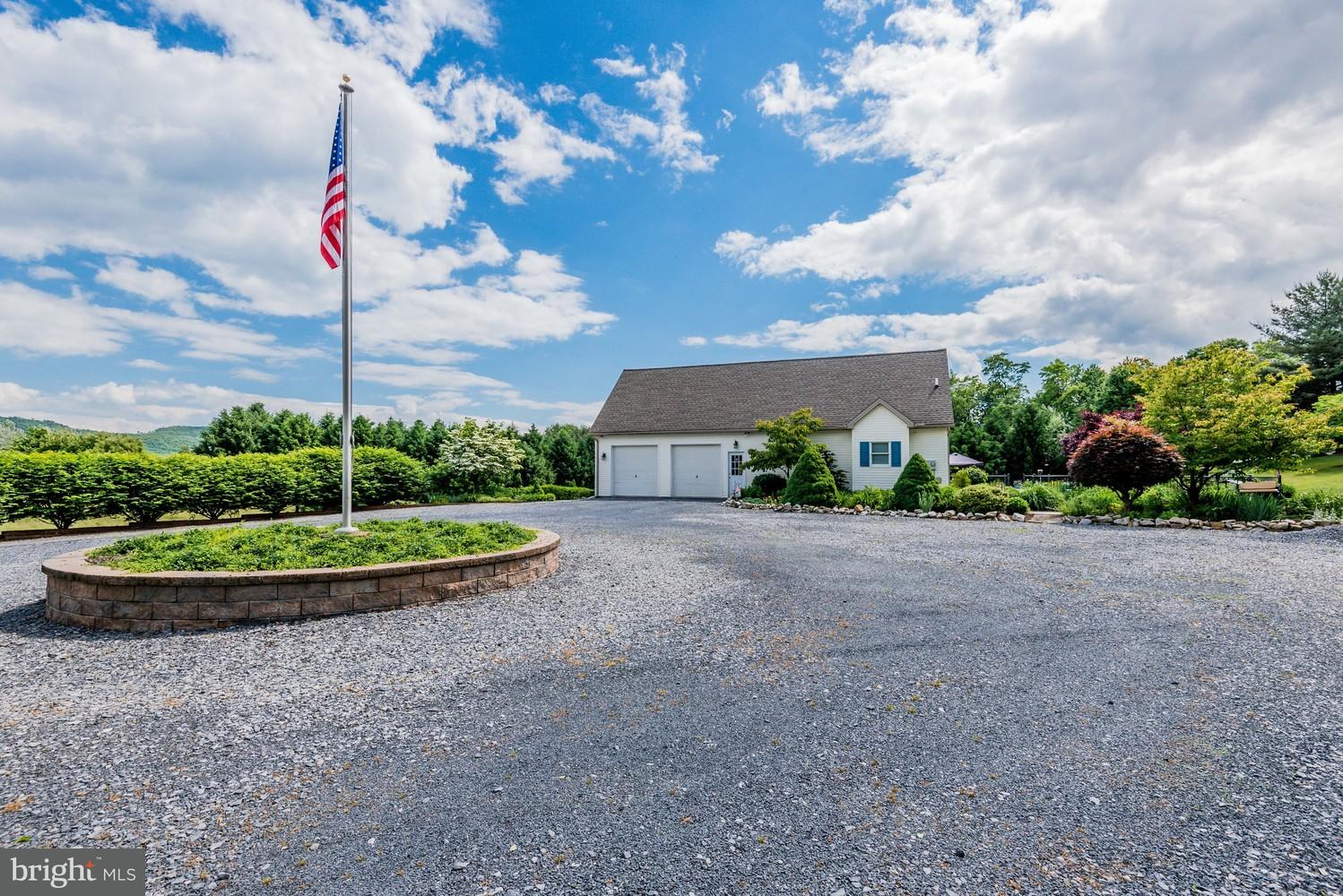 260 Stuart Road Carlisle, PA 17015 - Photo 2 of 57 Gallery Image 2
