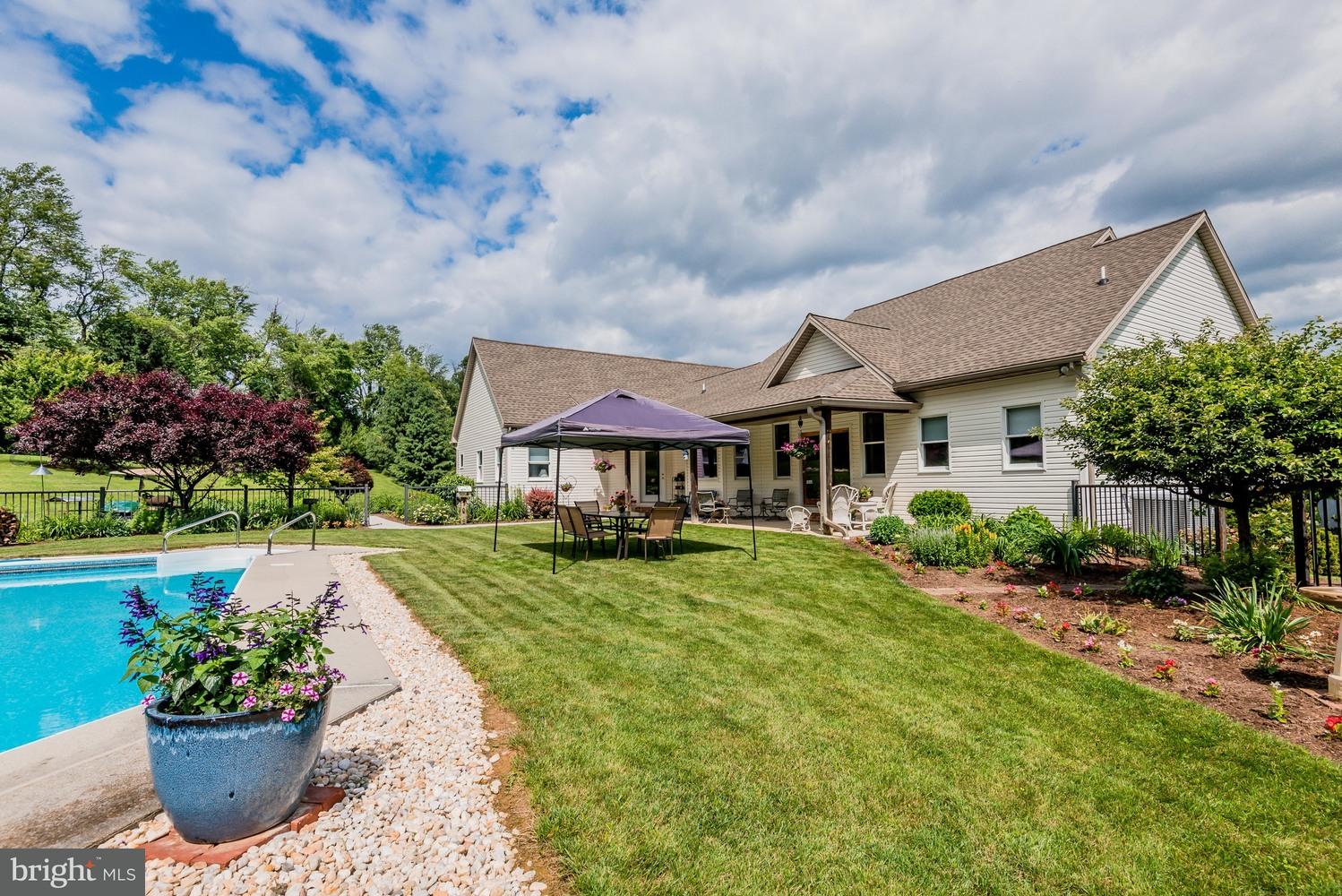 260 Stuart Road Carlisle, PA 17015 - Photo 3 of 57 Gallery Image 3