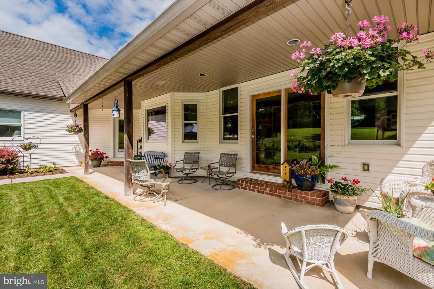 260 Stuart Road Carlisle, PA 17015 - Photo 4 of 57 Gallery Image 4