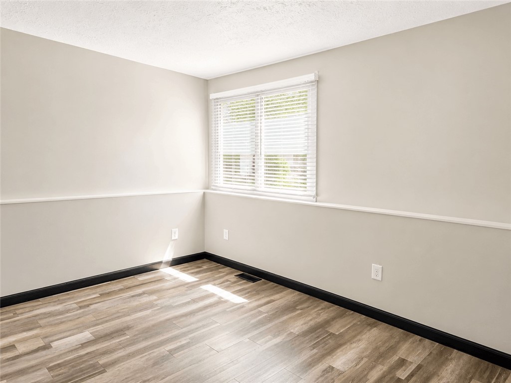 35 Weld Street, Unit A Rochester, NY 14605 - Photo 6 of 13