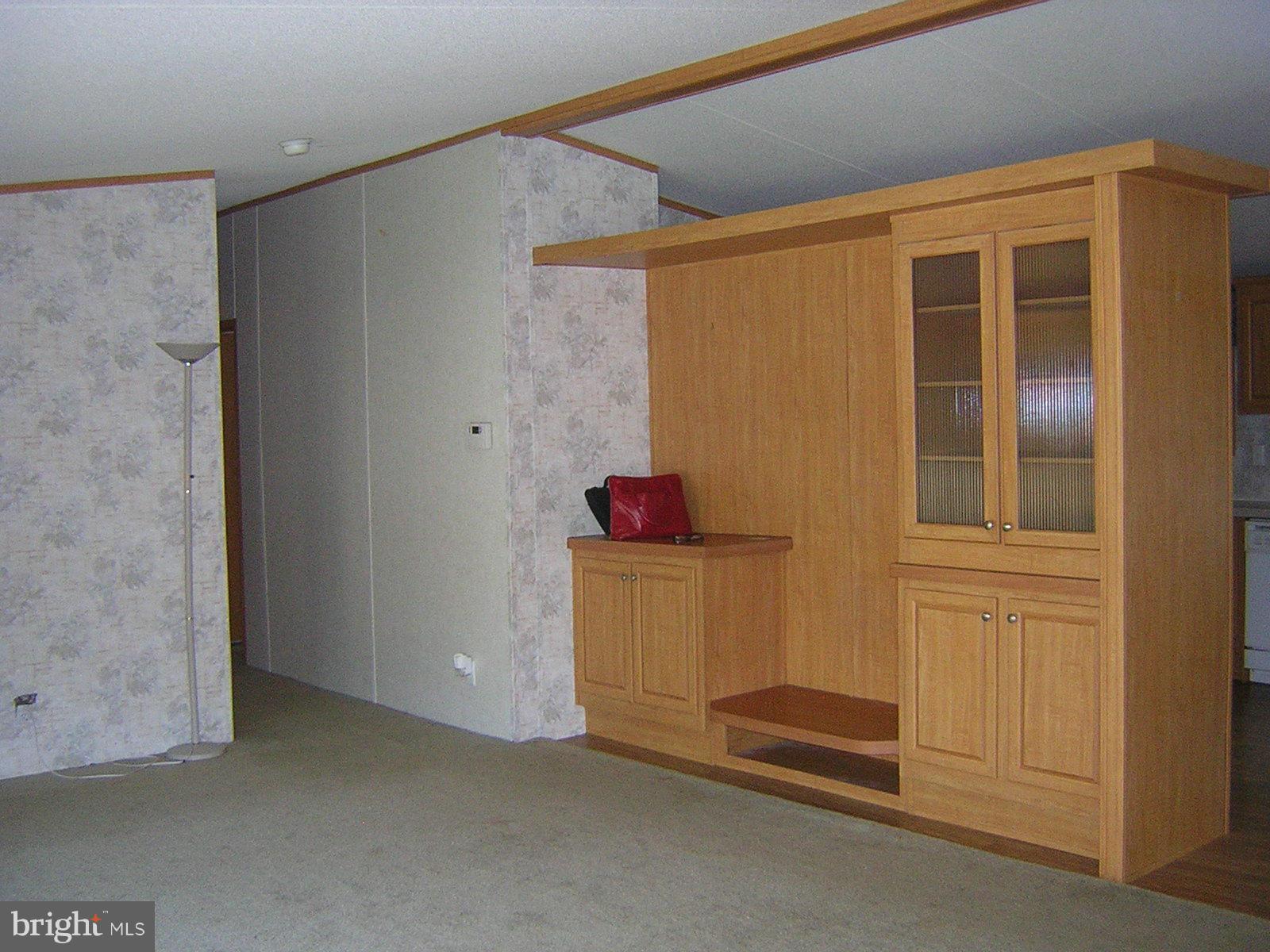 4041 Conowingo Road, Unit 55 Darlington, MD 21034 - Photo 7 of 29 shelves/entertainment ctr.
