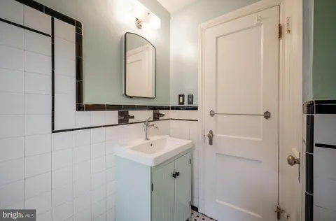 $535,000 | 5607 36th Place, Hyattsville, MD 20782