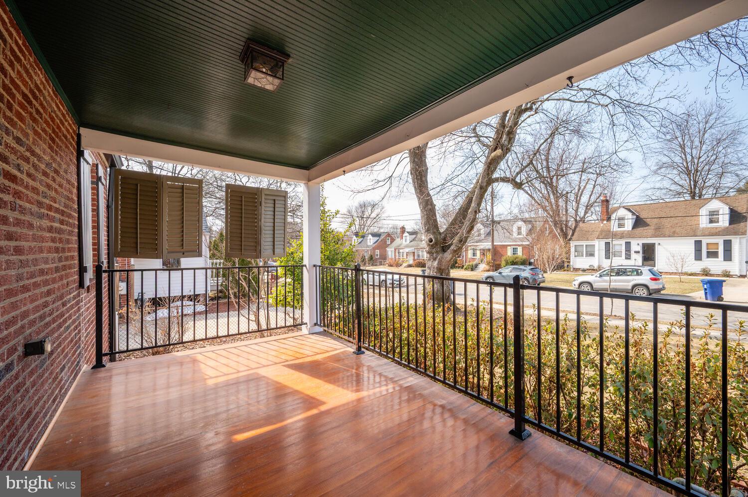 5607 36th Place Hyattsville, MD 20782 - Photo 4 of 41