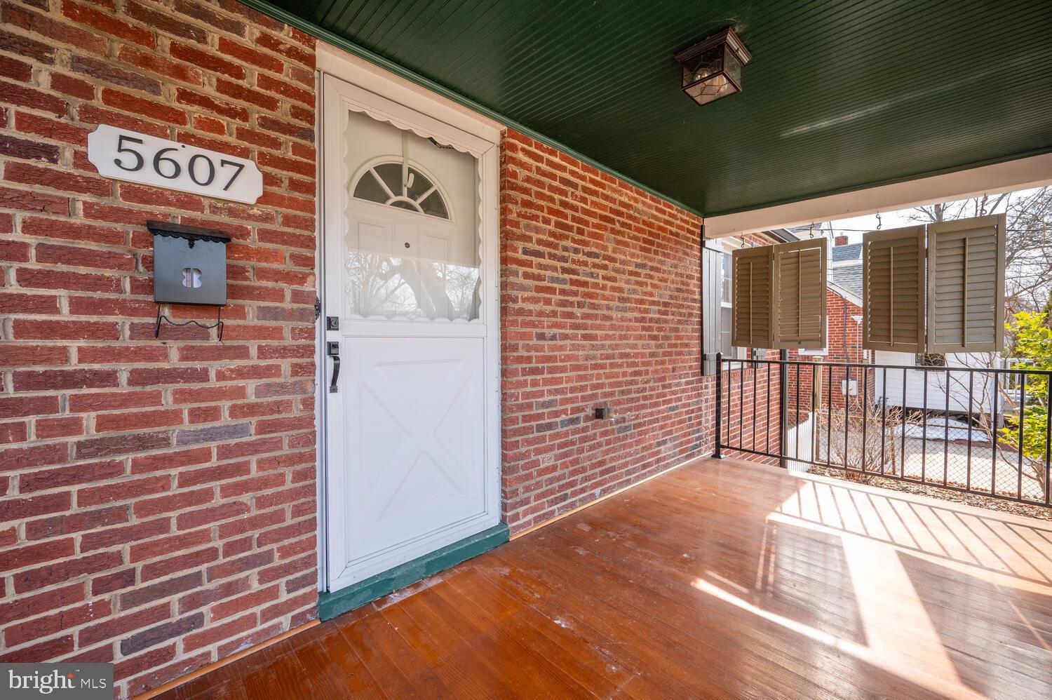 5607 36th Place Hyattsville, MD 20782 - Photo 5 of 41