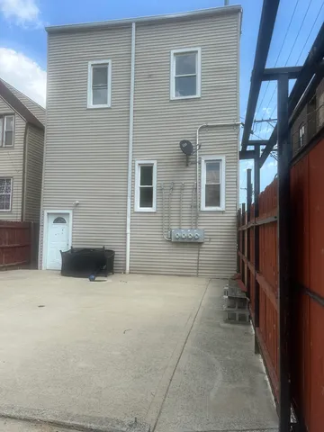 $1,700 | 2414 North Lawndale Avenue, Unit 1, Chicago, IL 60647