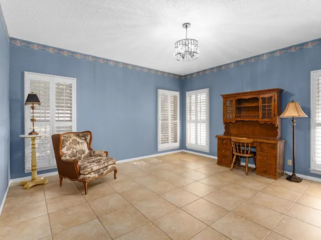 a view of a livingroom with furniture