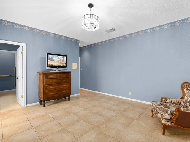 a view of a livingroom with furniture