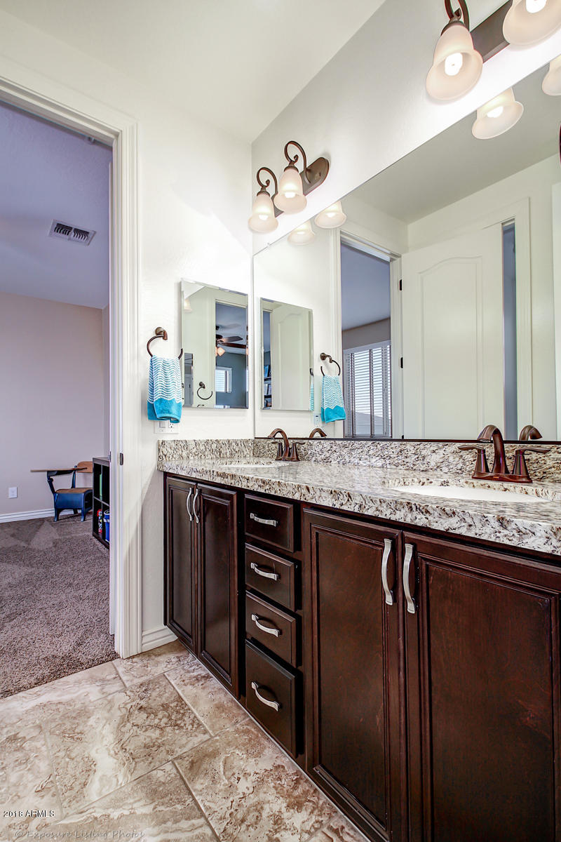 4261 East Morrison Ranch Parkway Gilbert, AZ 85296 - Photo 24 of 51 Bathroom 2