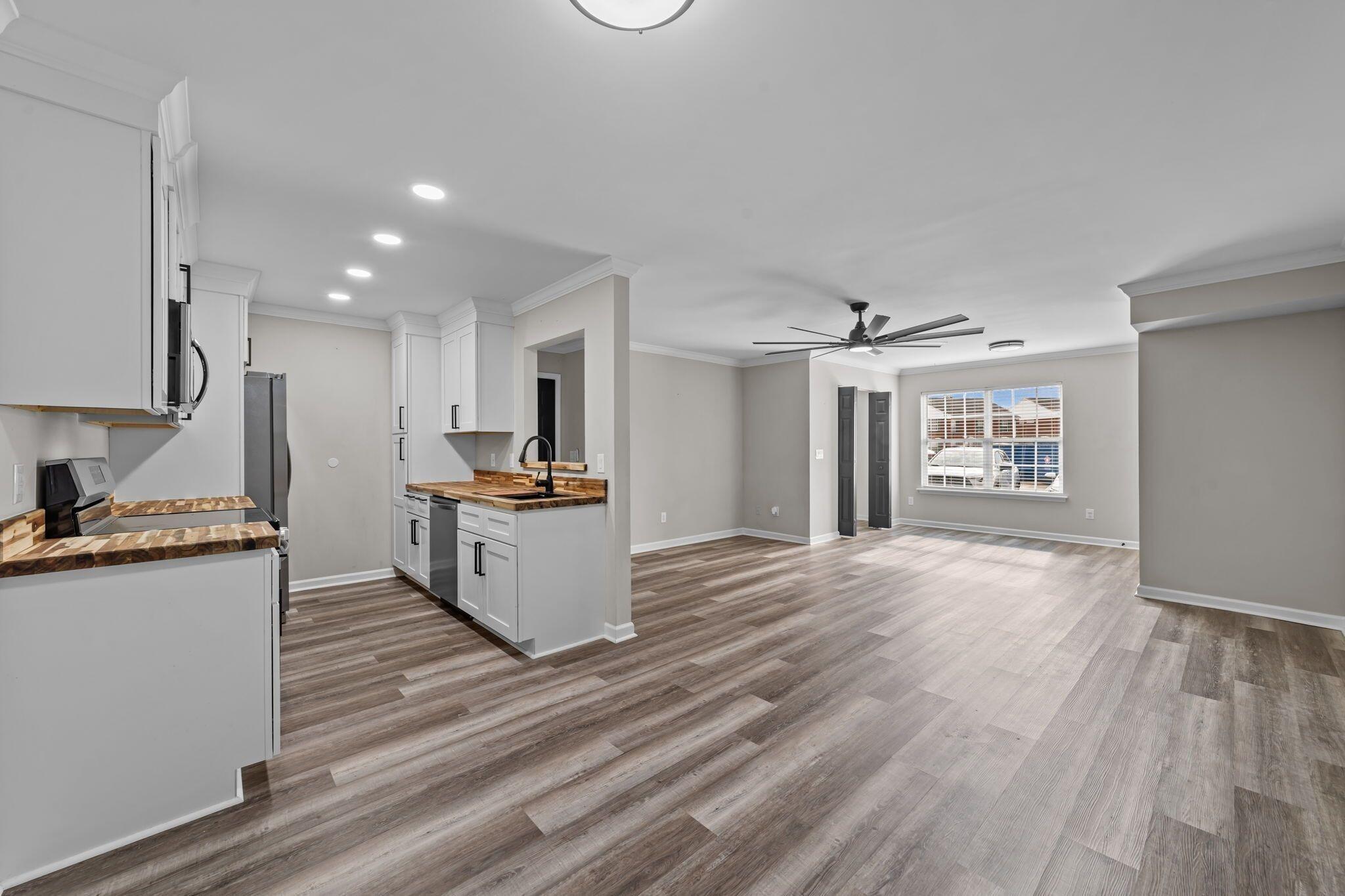 531 3rd Loop Road, Unit A Florence, SC 29505 - Photo 15 of 31 .