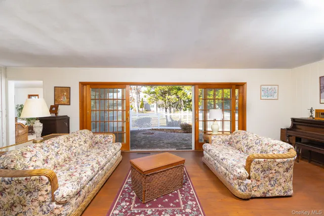 $849,000 | 14 Whiting Road, East Quogue, NY 11942