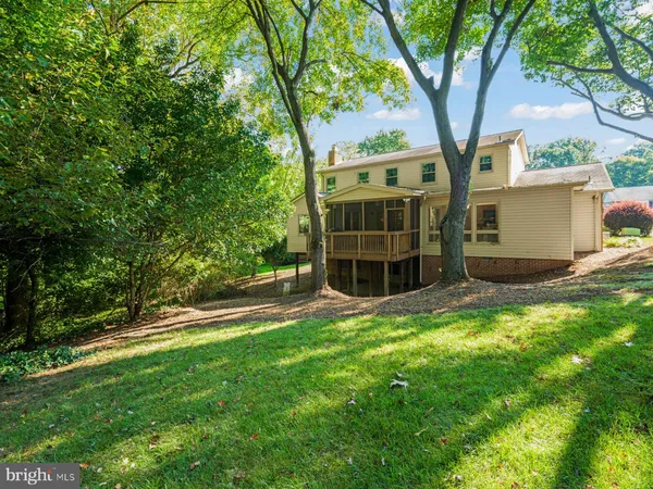 $1,100,000 | 4302 Dahill Place, Alexandria, VA 22312