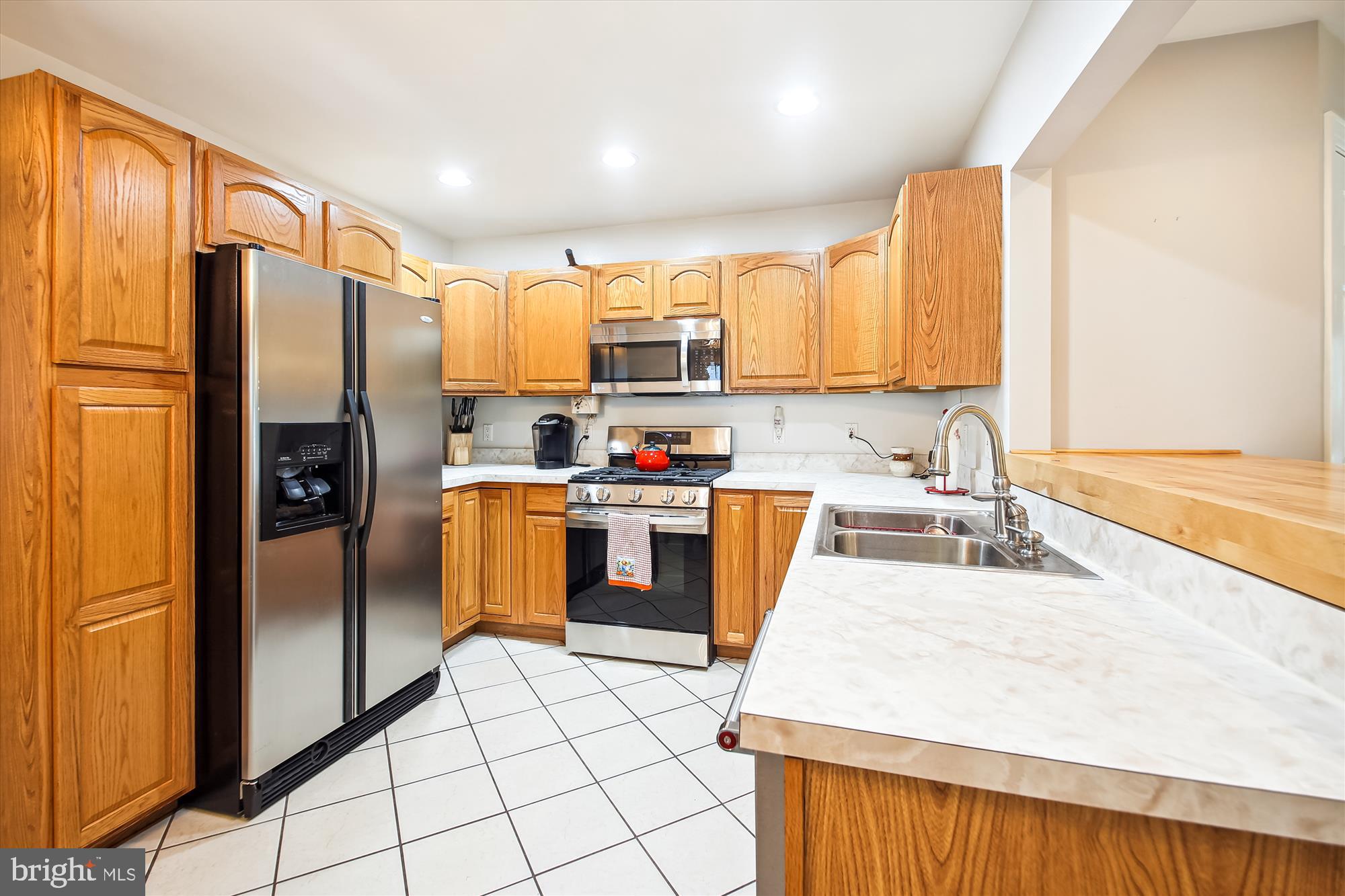 144 Magothy Beach Road Pasadena, MD 21122 - Photo 19 of 34 Kitchen