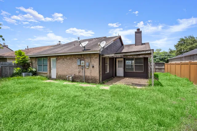 $1,550 | 12007 Mountain Ridge Road, Houston, TX 77043