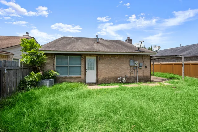 $1,550 | 12007 Mountain Ridge Road, Houston, TX 77043