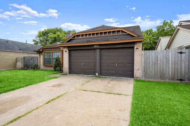 $1,550 | 12007 Mountain Ridge Road, Houston, TX 77043