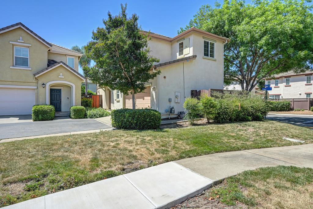 611 Equinox Loop Lincoln, CA 95648 - Photo 2 of 33