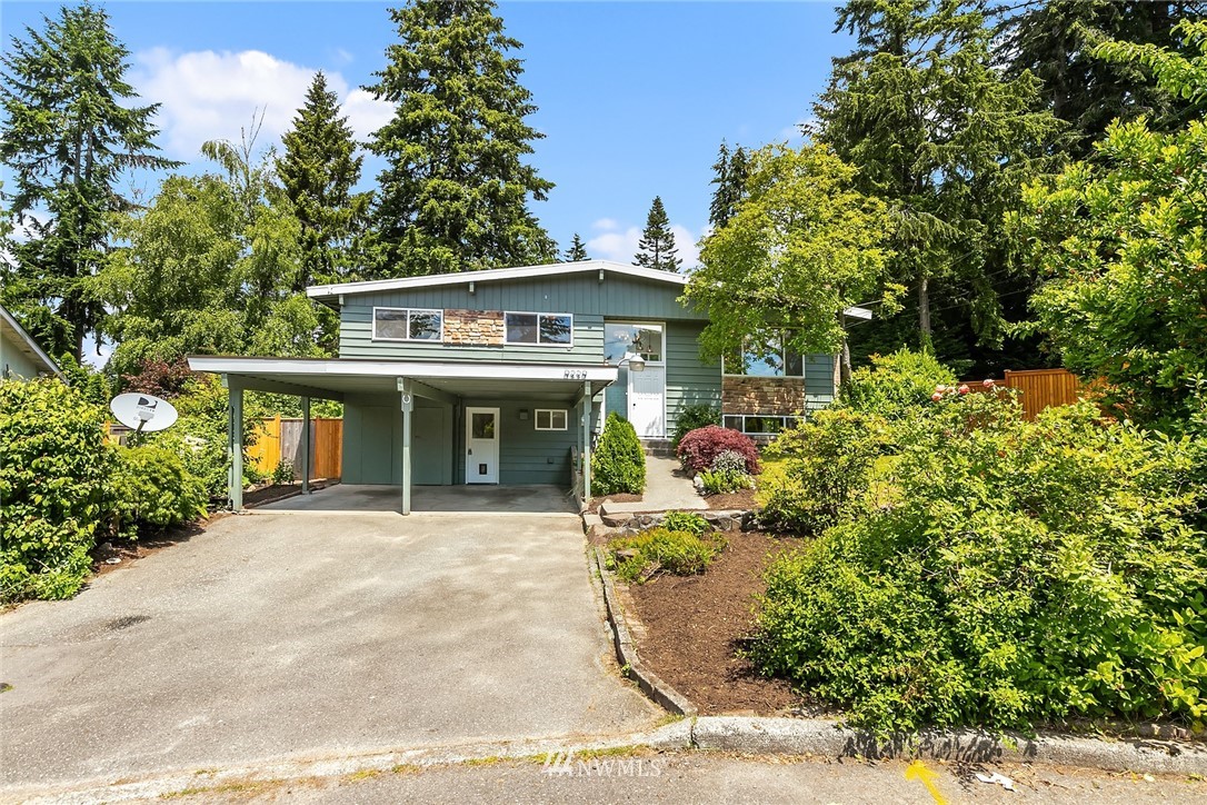 a front view of house with yard