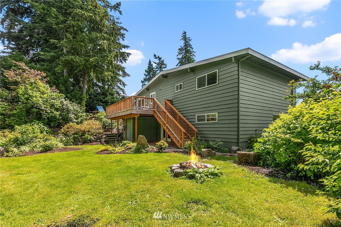 9229 217th Place Southwest Edmonds, WA 98020 - Photo 25 of 38 a backyard of a house with yard and outdoor seating