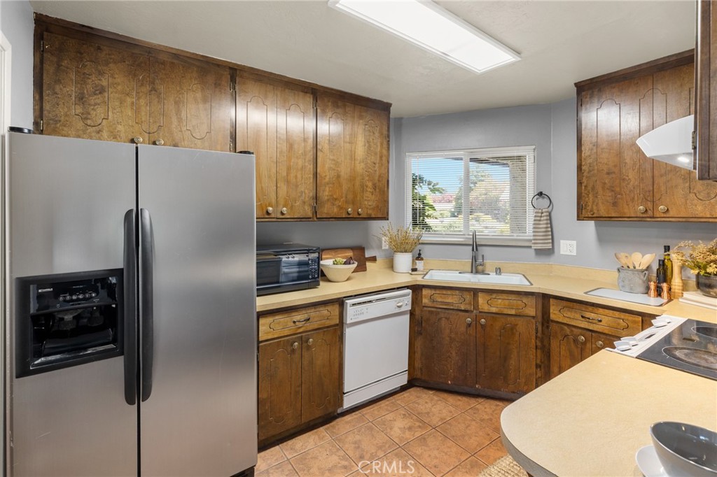 1887 Modoc Drive Chico, CA 95928 - Photo 10 of 33